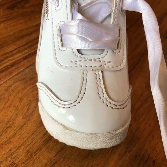 White Puma Roma Heart Patent Sneaker With Ribbon Laces - Picture 9 of 11
